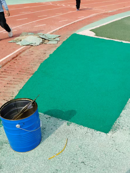 郑州球场翻新修补改造专项服务介绍